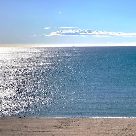 Penthouse On The Beach إمبوريابرافا المظهر الخارجي الصورة